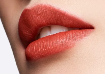 Moon Masterpiece Powder Kiss Lipstick - Luck Be A Lady